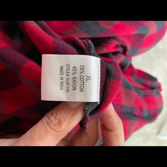 Women’s Flannel - Size XL - Picture 4 of 7